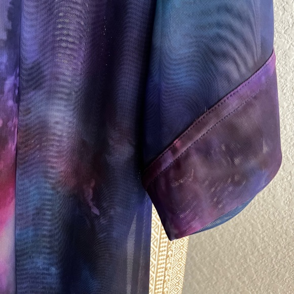 Athleta Mesh Oversized Print Tee - Picture 5 of 6